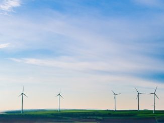 Framtiden för solenergi i kombination med energilagringsteknik illustration
